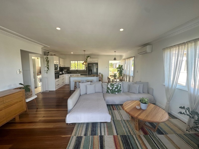 11 Quill Street, Stafford Heights QLD 4053