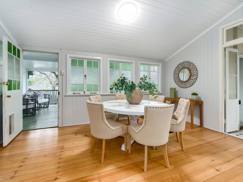 18 Sixth Avenue, Kedron QLD 4031