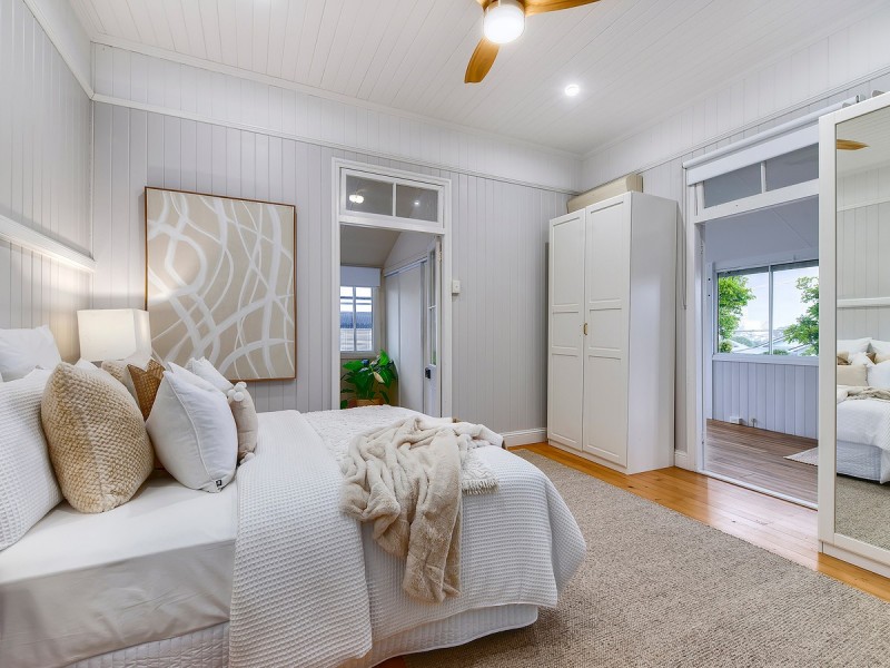 18 Sixth Avenue, Kedron QLD 4031