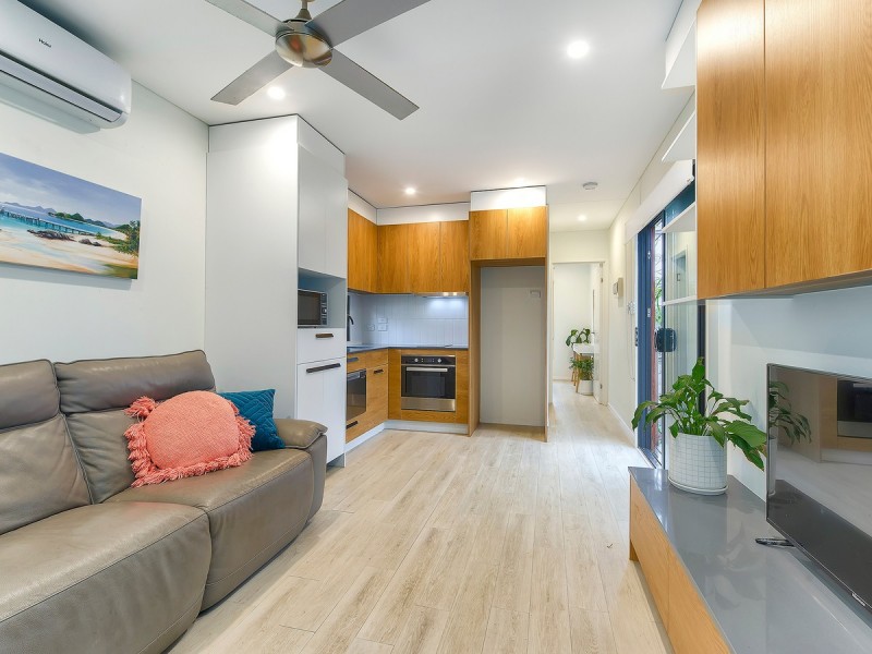 18 Sixth Avenue, Kedron QLD 4031