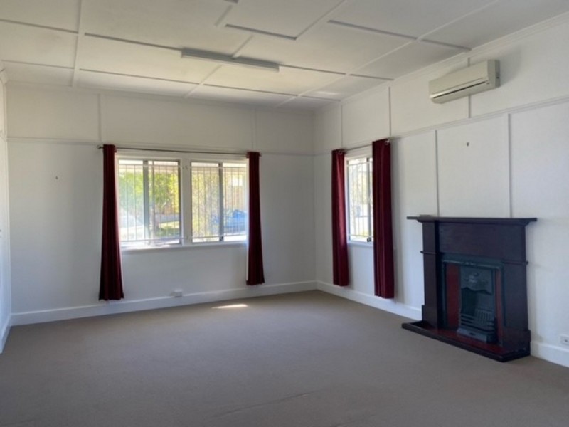 12 Sugarloaf Street, Wavell Heights QLD 4012