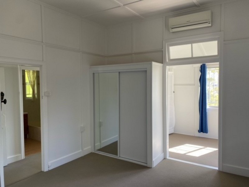 12 Sugarloaf Street, Wavell Heights QLD 4012