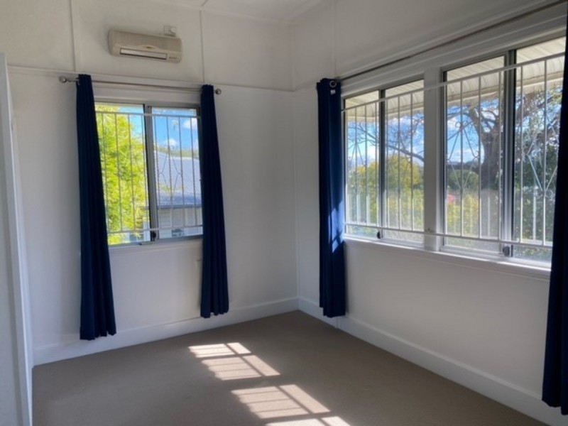 12 Sugarloaf Street, Wavell Heights QLD 4012