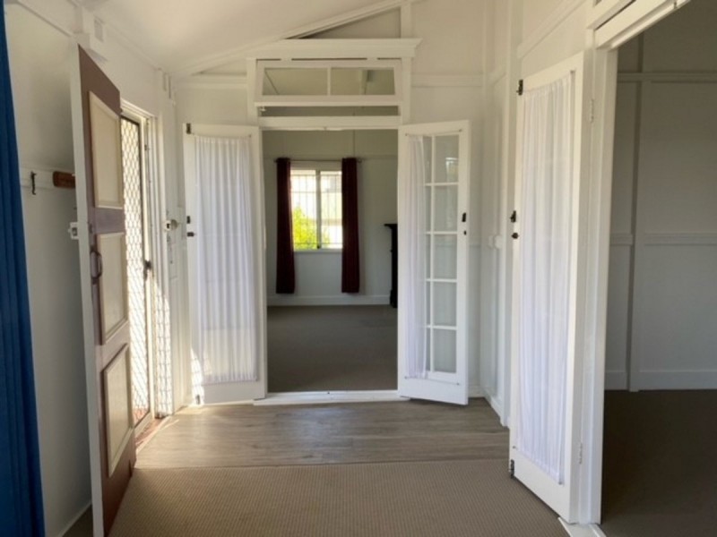 12 Sugarloaf Street, Wavell Heights QLD 4012