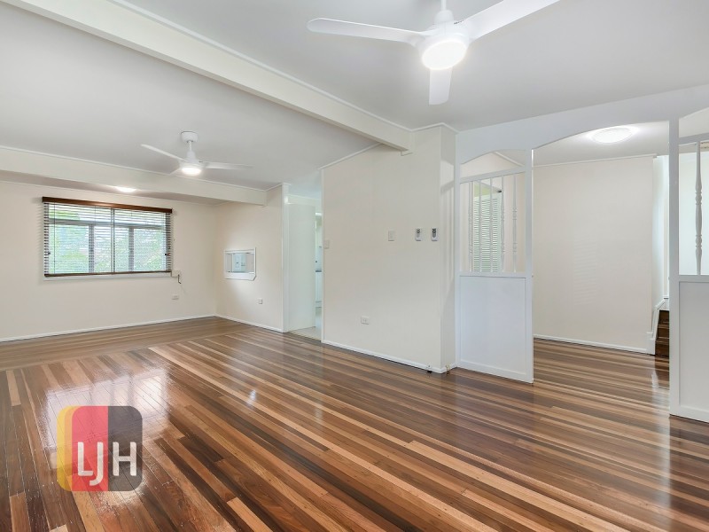 107 Wilgarning Street, Stafford Heights QLD 4053