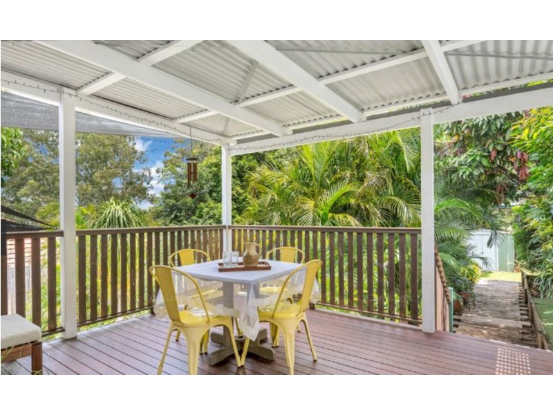 18 Maryland Street, Stafford Heights QLD 4053