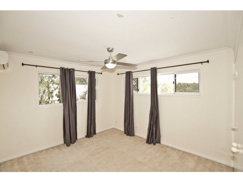 24 Tetragona Drive, Arana Hills QLD 4054