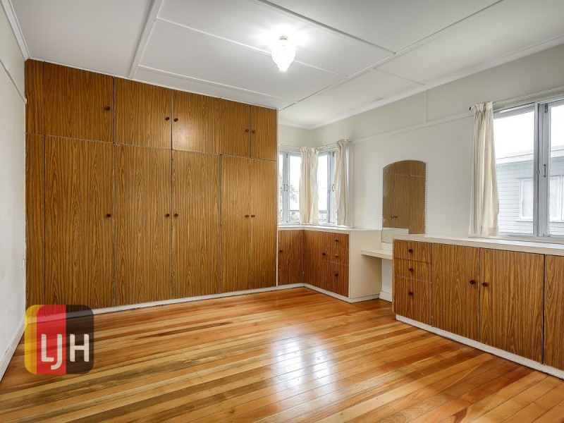 9 Allowrie Street, Stafford QLD 4053