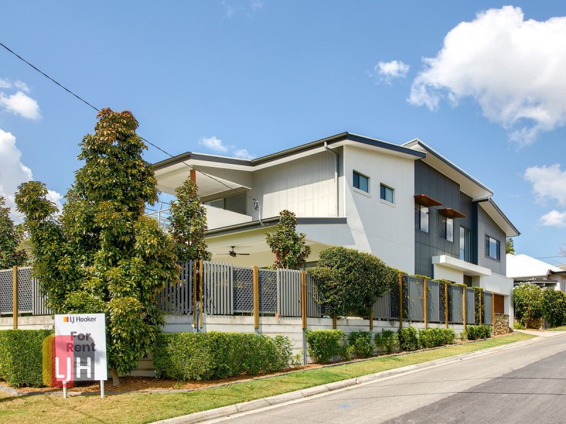 27 Fourteenth Avenue, Kedron QLD 4031