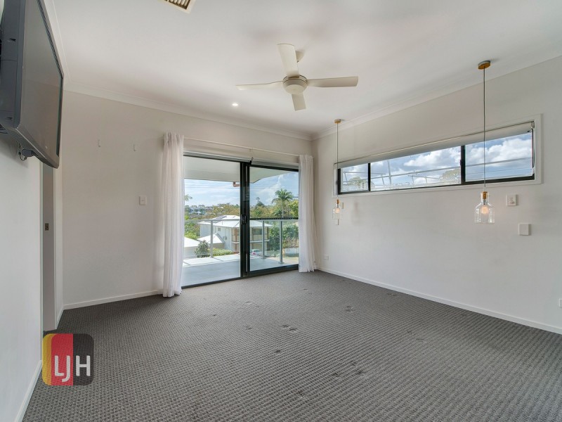27 Fourteenth Avenue, Kedron QLD 4031