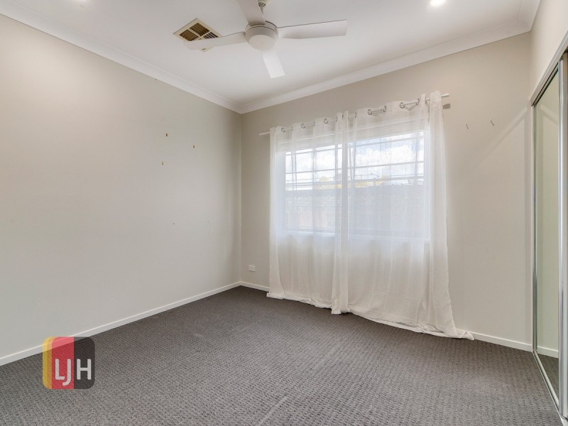 27 Fourteenth Avenue, Kedron QLD 4031