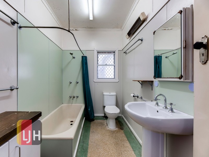 76 Reuben Street, Stafford QLD 4053