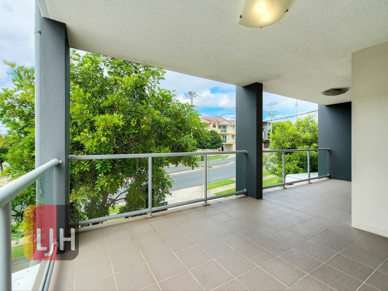 2/61 Rode Road, Wavell Heights QLD 4012