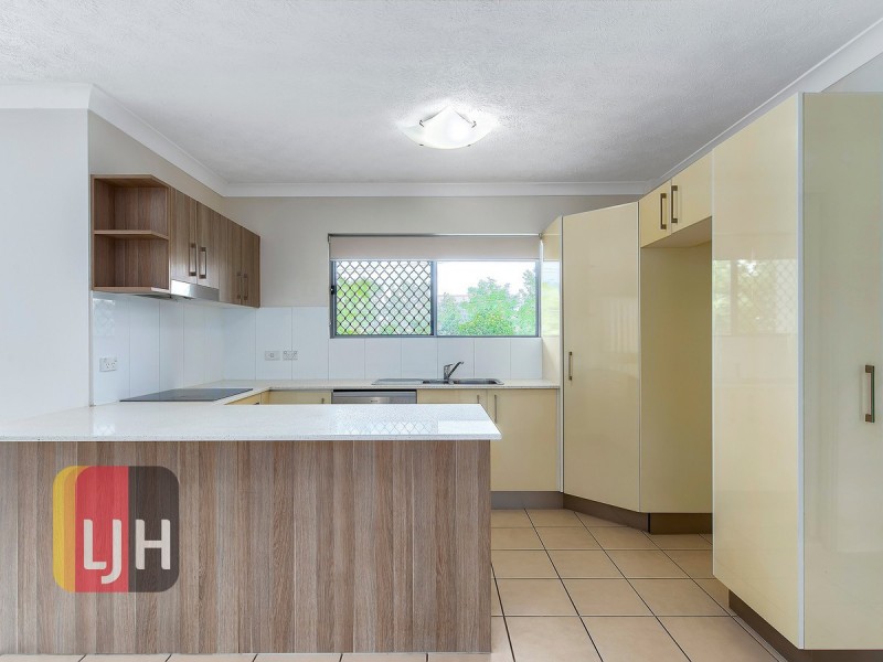 2/61 Rode Road, Wavell Heights QLD 4012