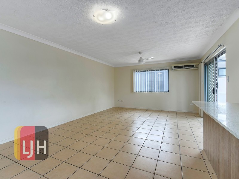 2/61 Rode Road, Wavell Heights QLD 4012