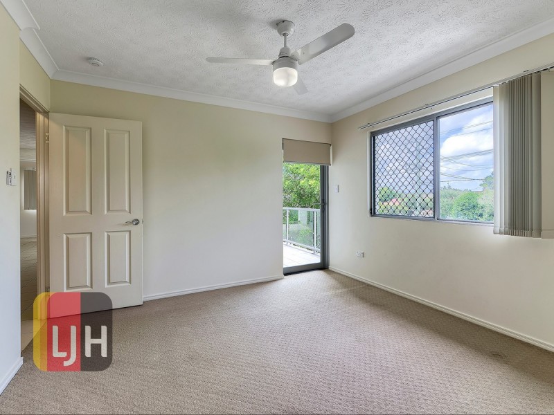 2/61 Rode Road, Wavell Heights QLD 4012