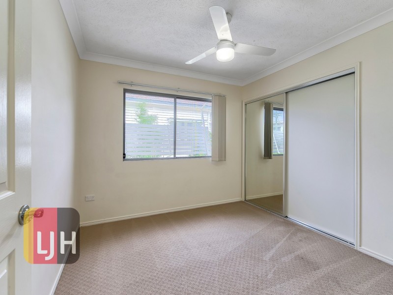 2/61 Rode Road, Wavell Heights QLD 4012