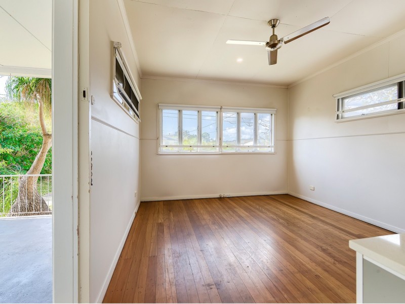 18 Gearside Street, Everton Park QLD 4053