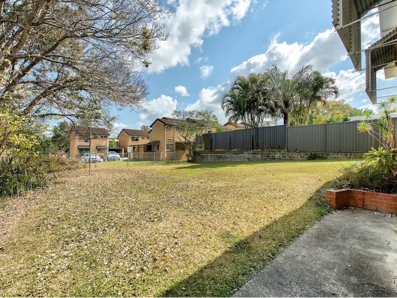 18 Gearside Street, Everton Park QLD 4053