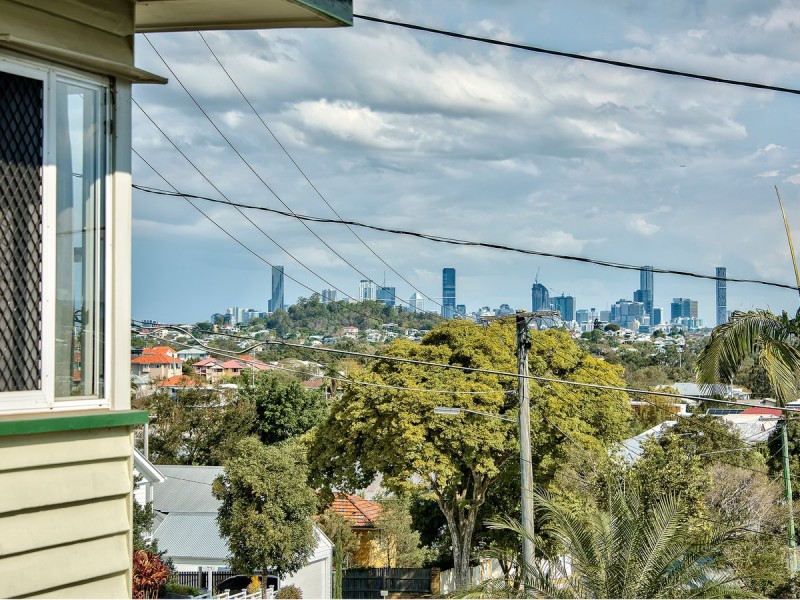 15 Waroon Street, Stafford QLD 4053