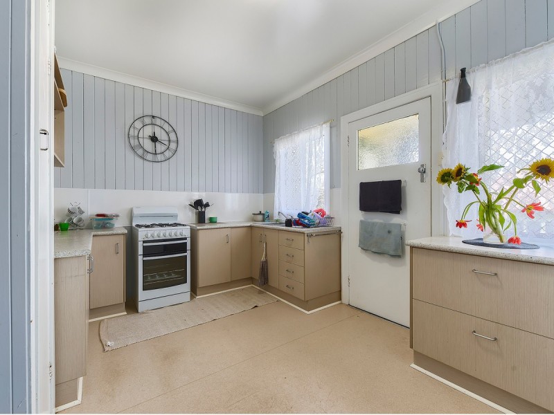 15 Waroon Street, Stafford QLD 4053