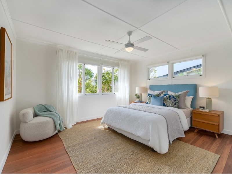 16 Chuter Street, Stafford Heights QLD 4053