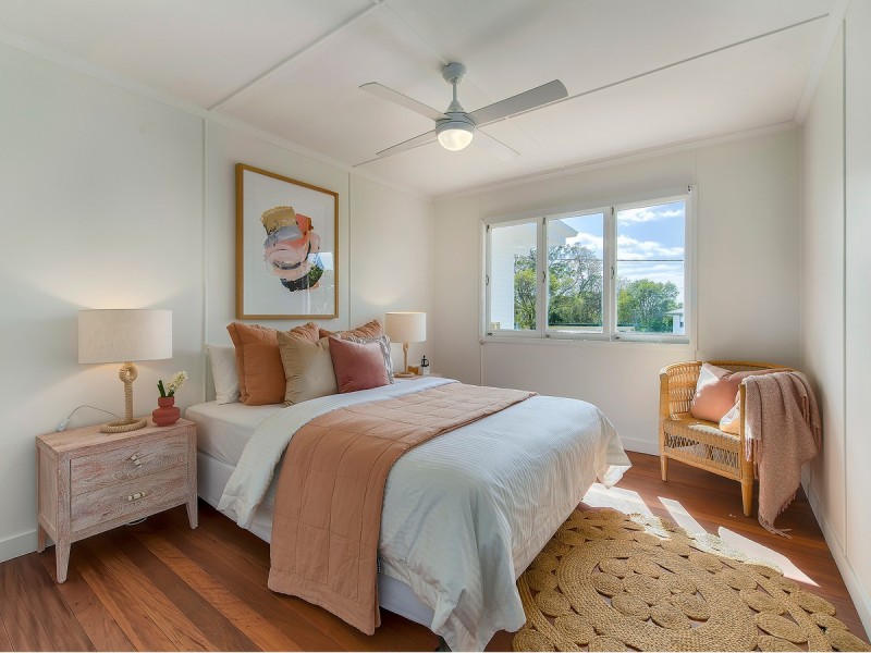 16 Chuter Street, Stafford Heights QLD 4053