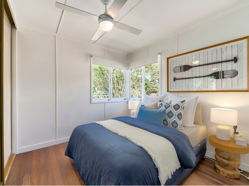 16 Chuter Street, Stafford Heights QLD 4053