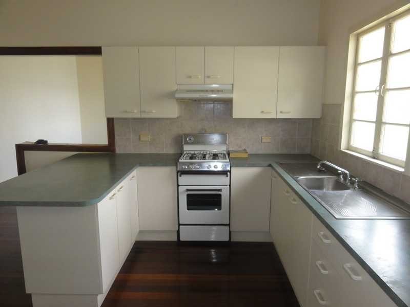 16 Miller Street, Chermside QLD 4032