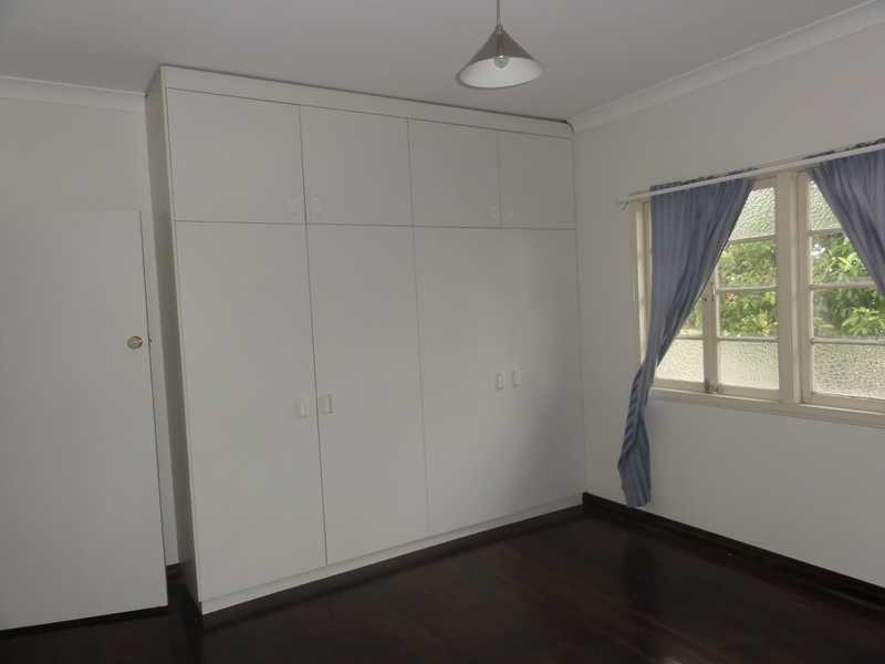 16 Miller Street, Chermside QLD 4032