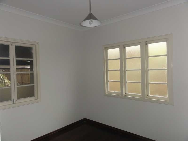 16 Miller Street, Chermside QLD 4032