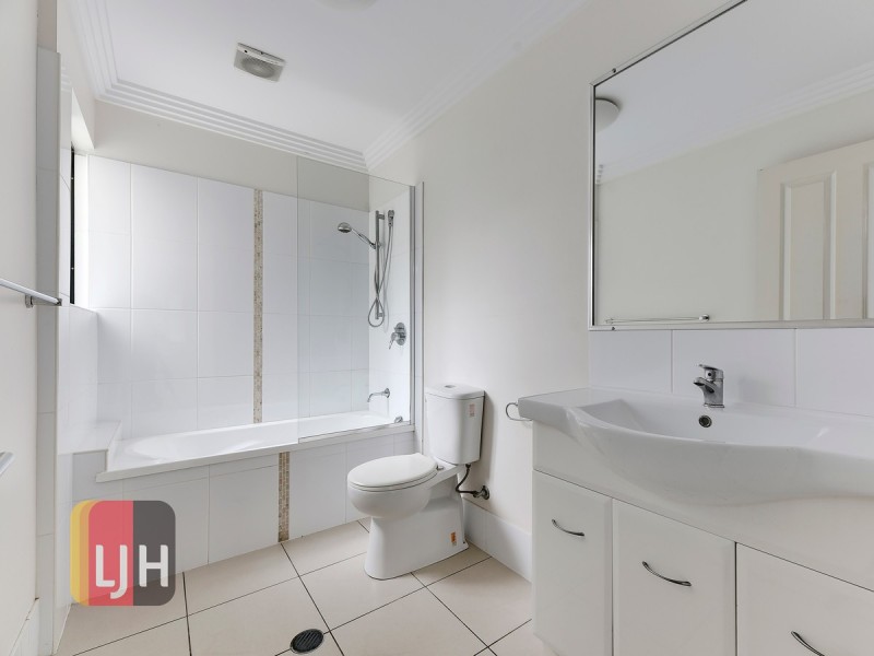 1/76 Gillies Street, Zillmere QLD 4034