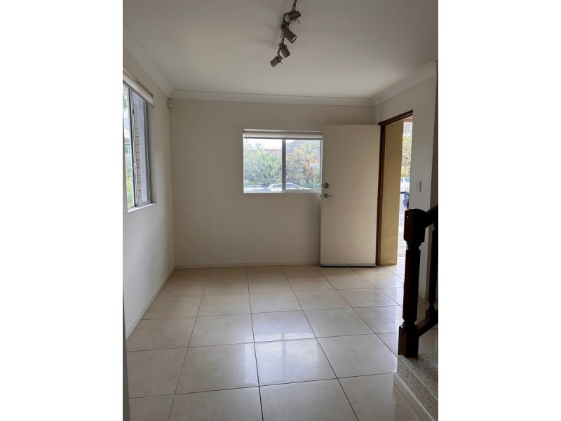 42 Grantson Street, Windsor QLD 4030