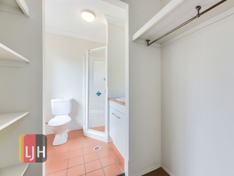 2/34 Parker Street, Newmarket QLD 4051