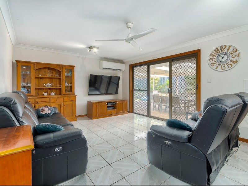 32 Karloff Drive, Stafford Heights QLD 4053