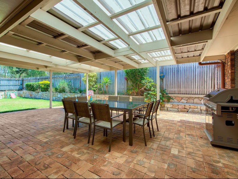 32 Karloff Drive, Stafford Heights QLD 4053