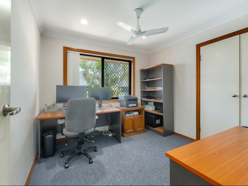 32 Karloff Drive, Stafford Heights QLD 4053