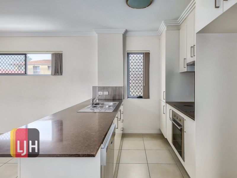 3/2 Rowell Street, Zillmere QLD 4034