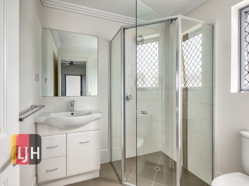 3/2 Rowell Street, Zillmere QLD 4034