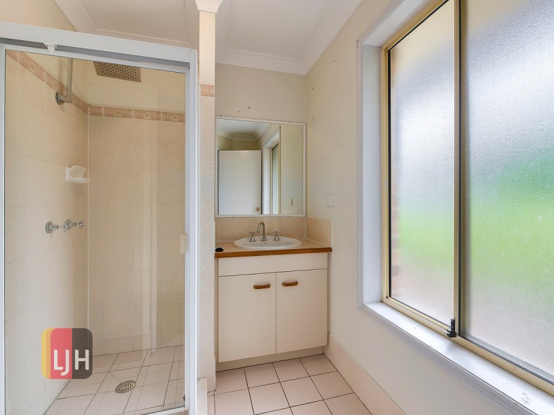 2/96 Broughton Road, Kedron QLD 4031