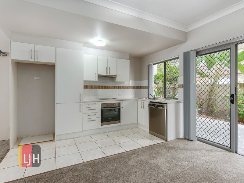 2/17 Gordon Parade, Everton Park QLD 4053