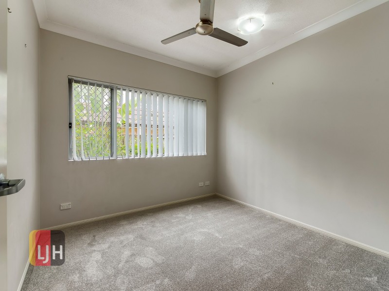 2/17 Gordon Parade, Everton Park QLD 4053