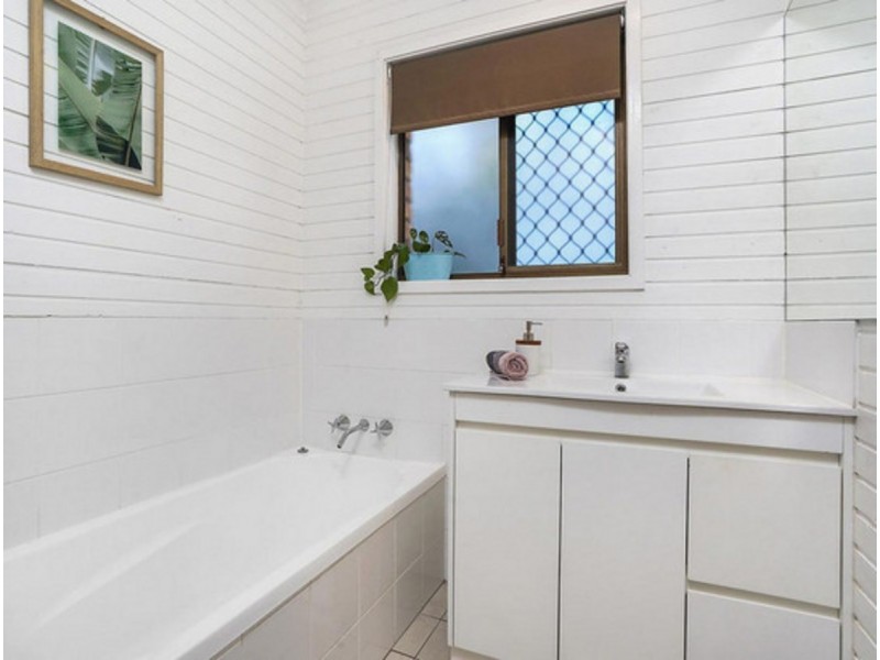 73 Remick Street, Stafford Heights QLD 4053