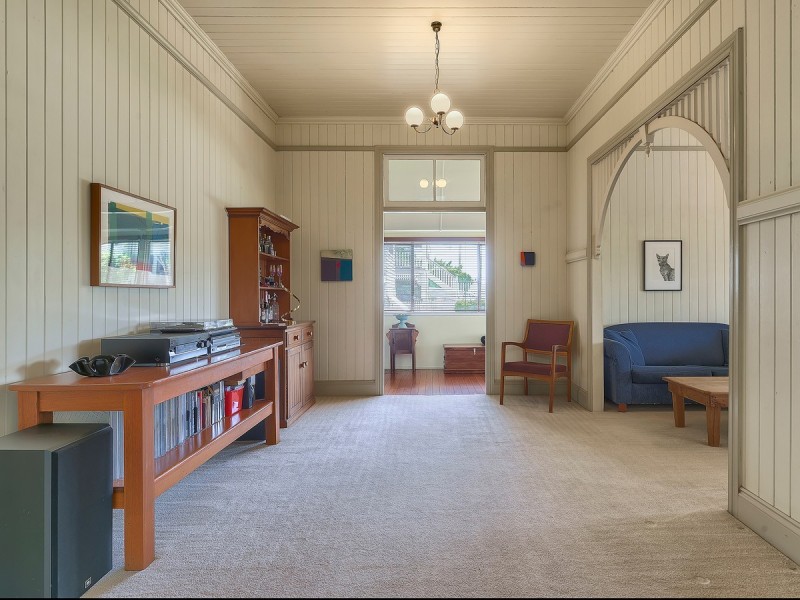 11 Palm Avenue, Sandgate QLD 4017