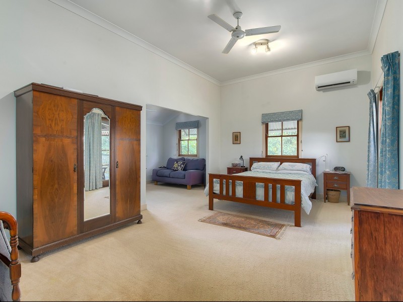 11 Palm Avenue, Sandgate QLD 4017