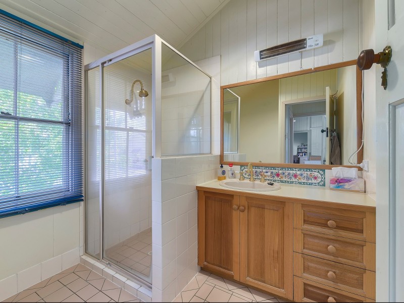 11 Palm Avenue, Sandgate QLD 4017