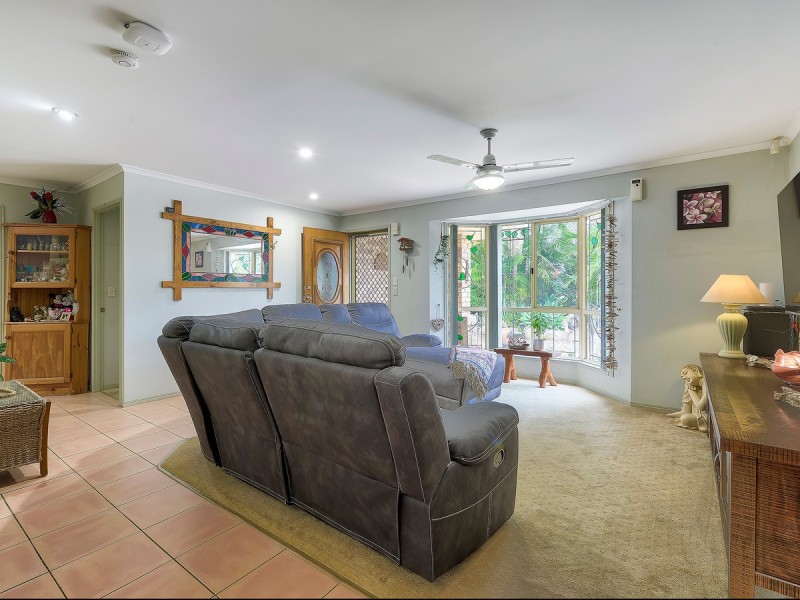 19 Jenelle Street, Kallangur QLD 4503