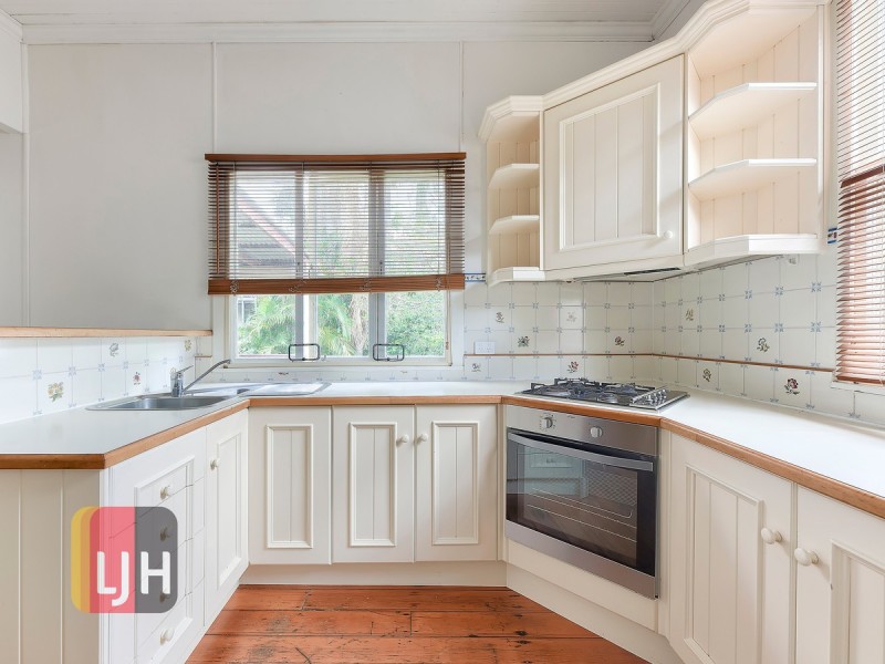 16 Federal Street, Red Hill QLD 4059