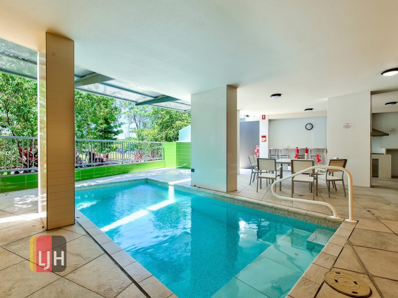 28/51 Playfield Street, Chermside QLD 4032