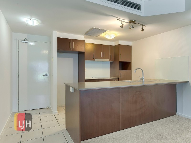 28/51 Playfield Street, Chermside QLD 4032